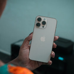 Découvrir facilement le pays d’origine de votre iphone : astuces et méthodes
