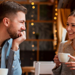 Rencontres en Île-de-France : pourquoi choisir une plateforme locale pour trouver l’amour près de chez vous !
